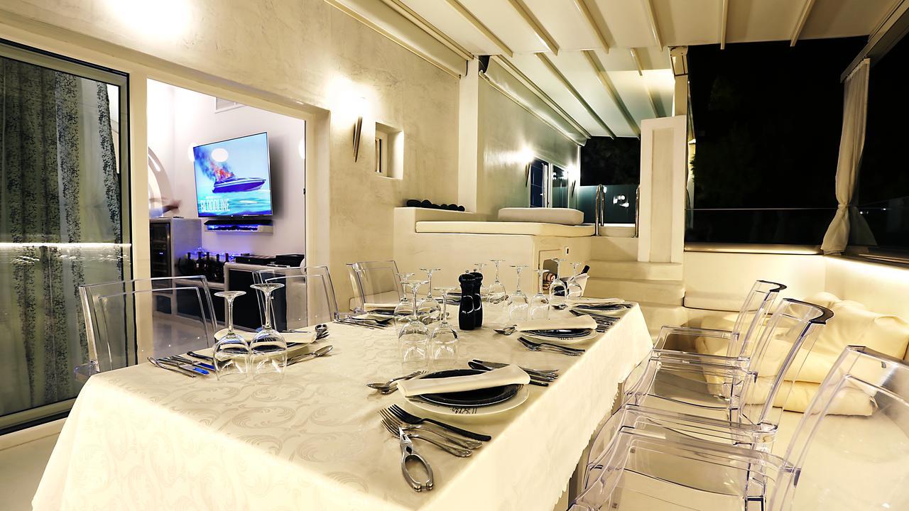 Santorini Loft Apartment Kamari  Bagian luar foto